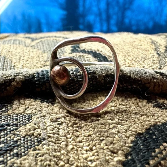 Handcrafted silver and cop ring. - Picture 7 of 9